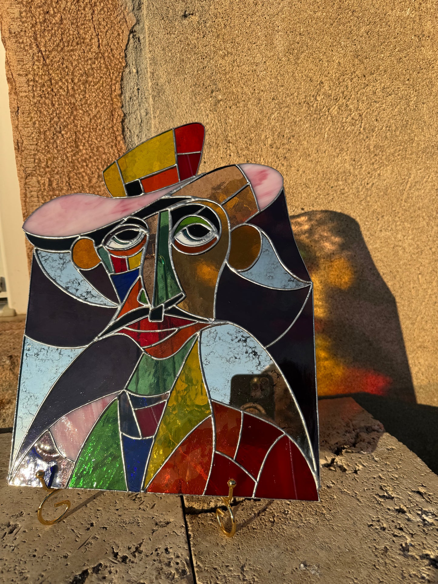 Vitrail artisanal – Portrait cubiste multicolore